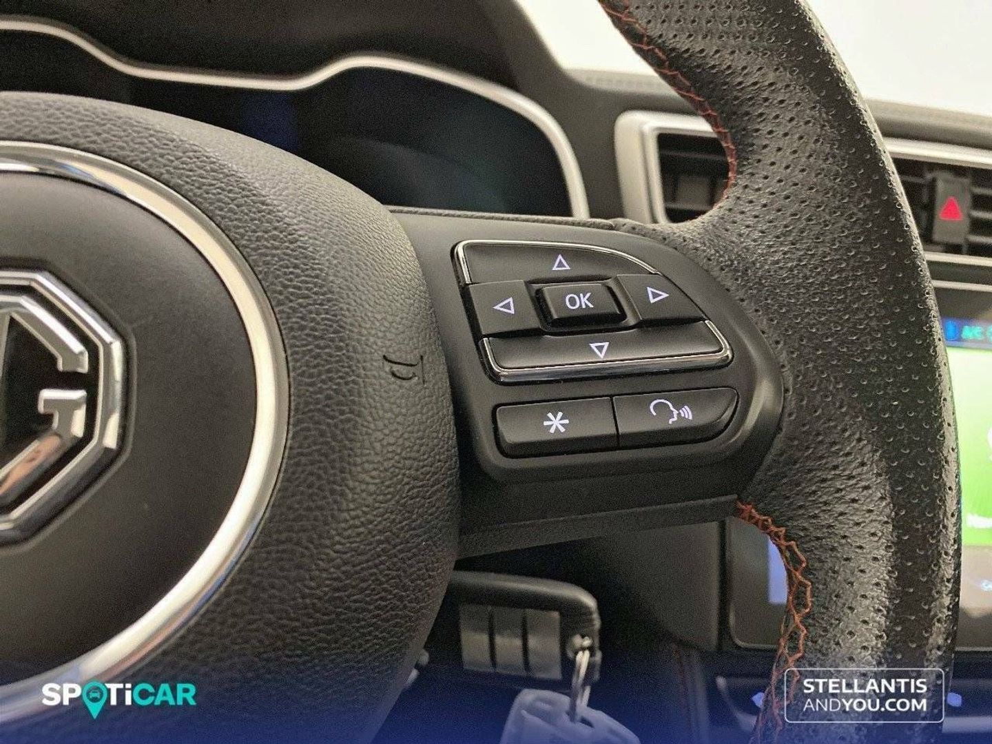 MG ZS 1.5 Luxury 78 kW (106 CV)