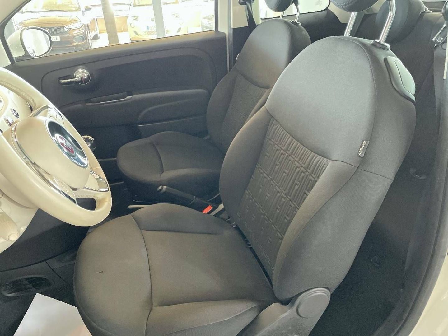 Fiat 500 1.0 Hybrid Dolcevita 51 kW (70 CV)