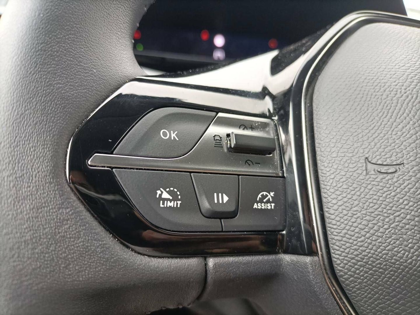 Peugeot 308 Allure Pack BlueHDi 130 S&S EAT8 96 kW (130 CV)