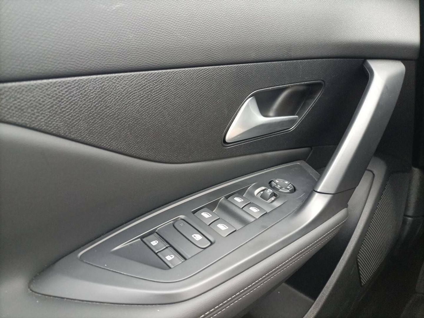 Peugeot 308 Allure Pack BlueHDi 130 S&S EAT8 96 kW (130 CV)