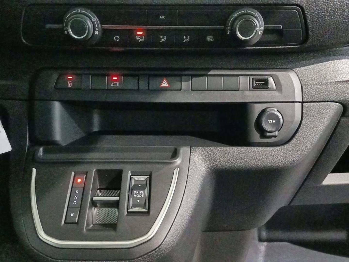 Opel Vivaro-e Furgon BEV 330 M Standard Select 100 kW (136 CV)