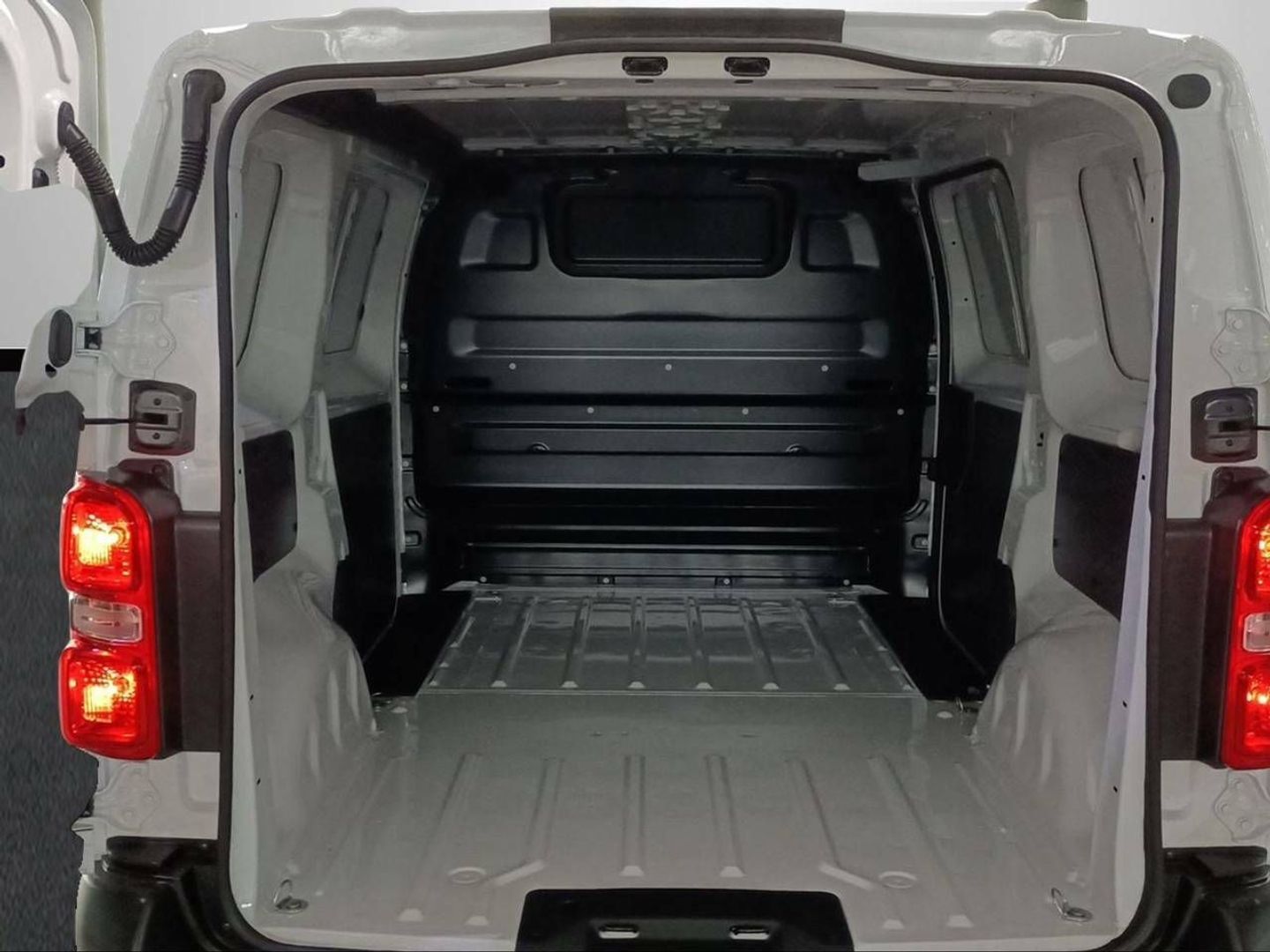 Opel Vivaro-e Furgon BEV 330 M Standard Select 100 kW (136 CV)