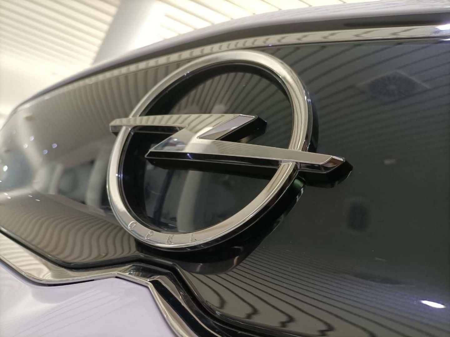 Opel Mokka-e BEV 50kWh Business Elegance-e 100 kW (136 CV)