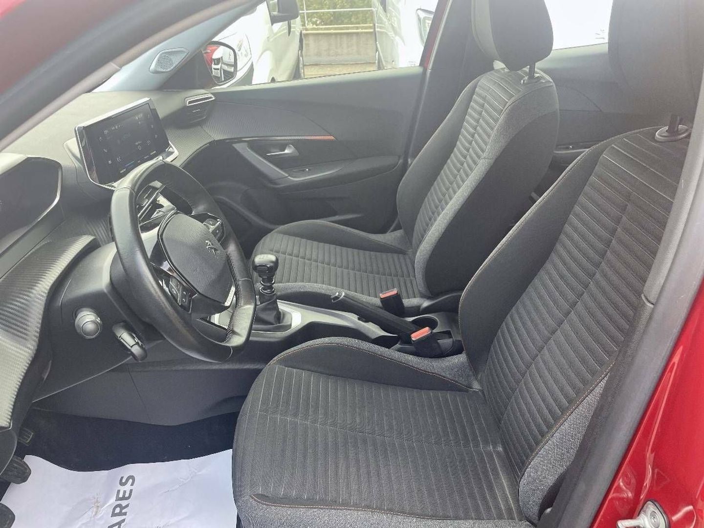 Peugeot 2008 Puretech 100 S&S Active Pack 75 kW (100 CV)