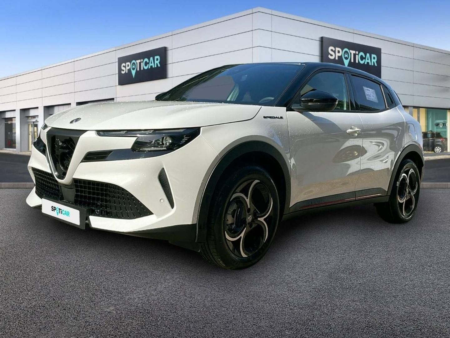 Alfa Romeo Junior 1.2 Ibrida Speciale Auto 100 kW (136 CV)