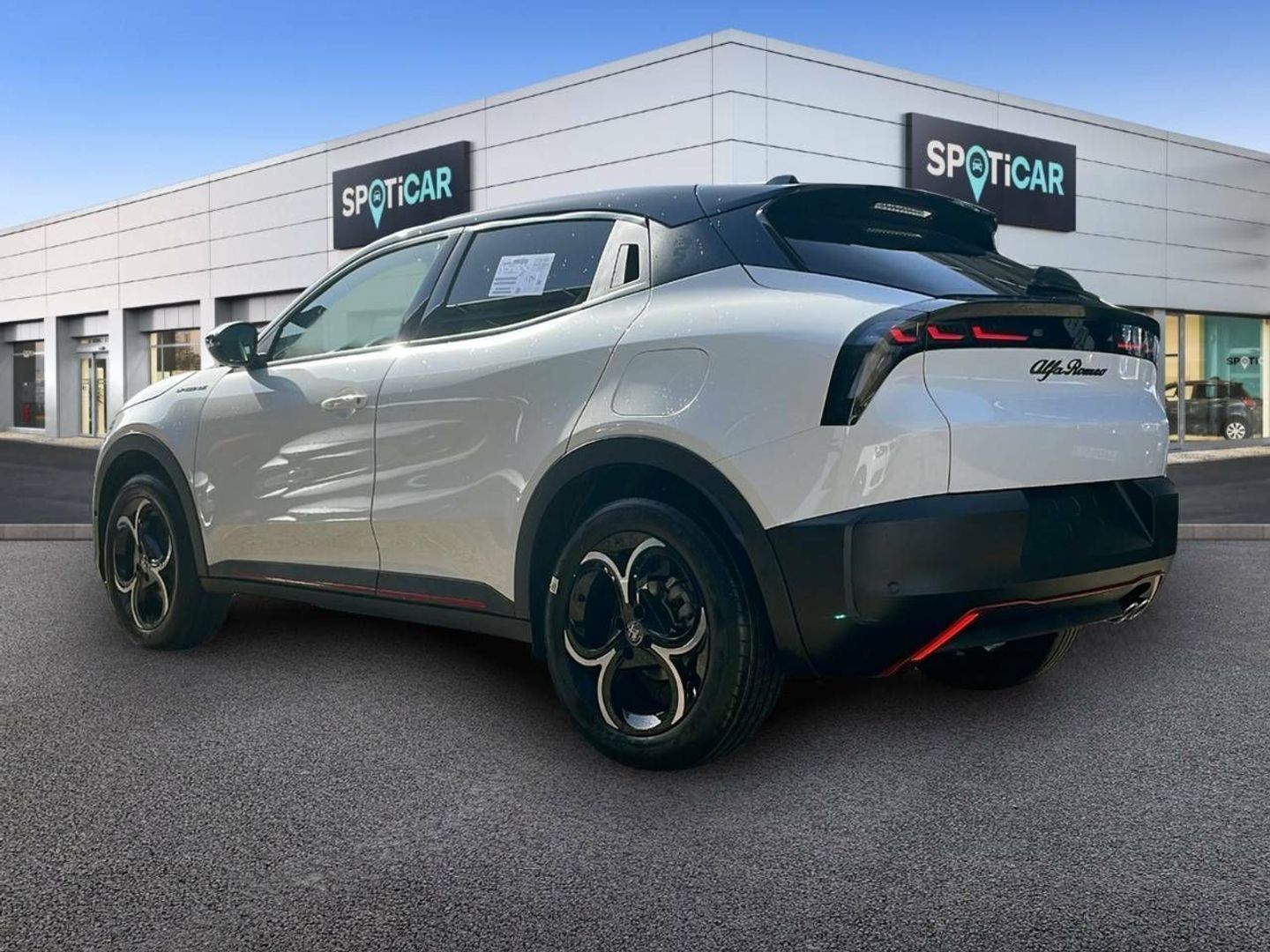 Alfa Romeo Junior 1.2 Ibrida Speciale Auto 100 kW (136 CV)