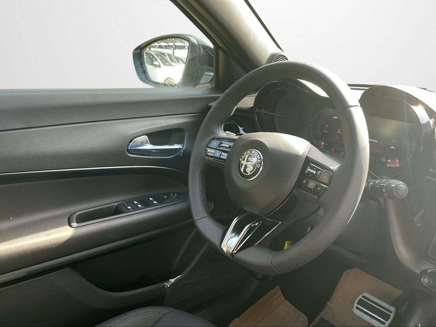 Alfa Romeo Junior 1.2 Ibrida Speciale Auto 100 kW (136 CV)