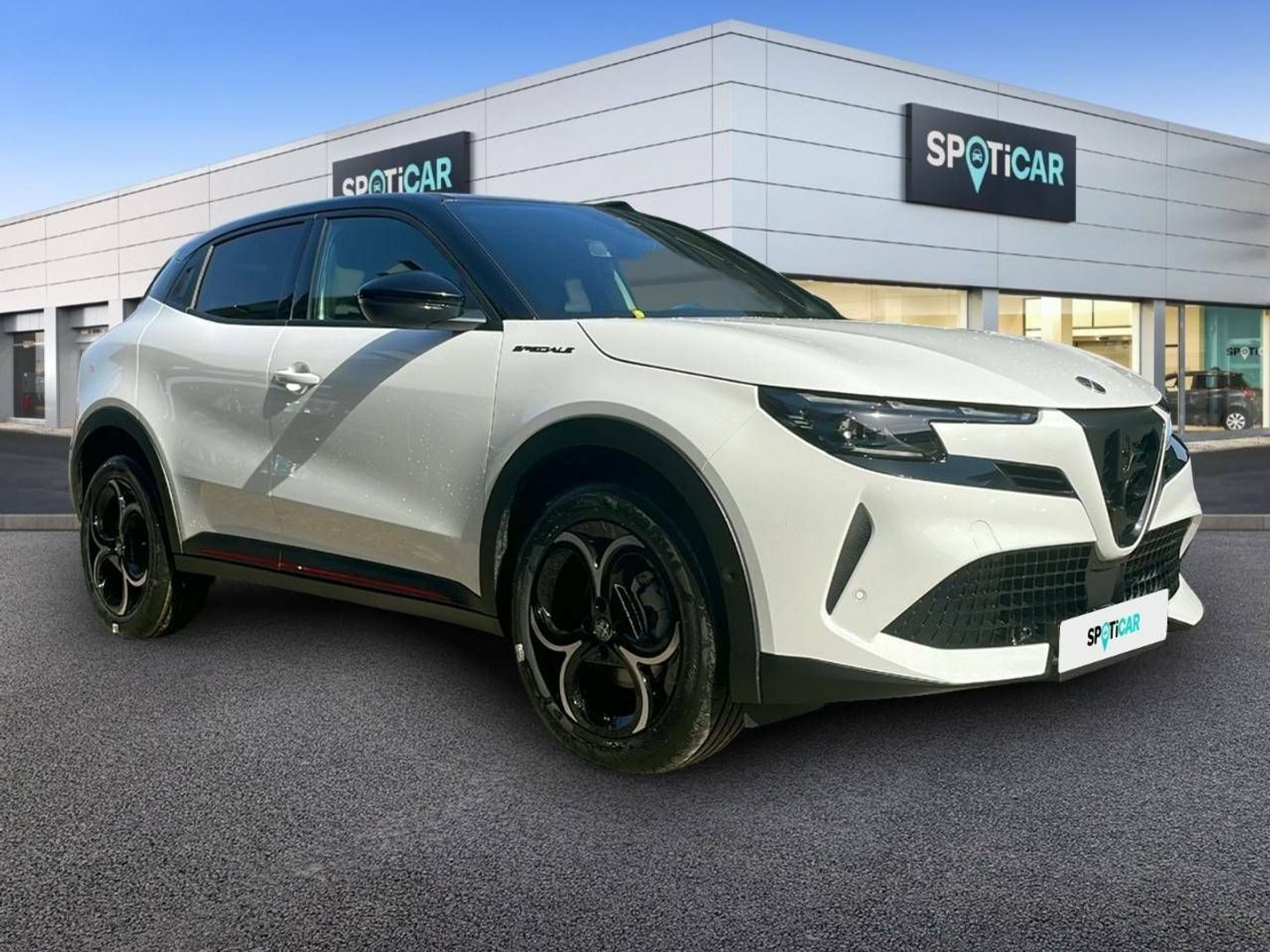 Alfa Romeo Junior 1.2 Ibrida Speciale Auto 100 kW (136 CV)