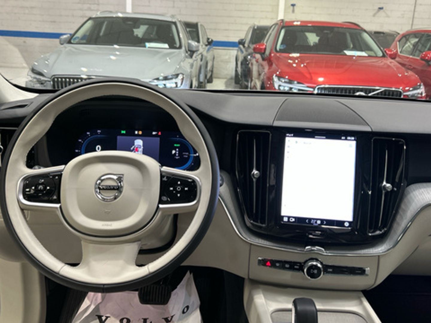 Volvo XC60 T6 Recharge Plus Dark AWD Auto 257 kW (350 CV)