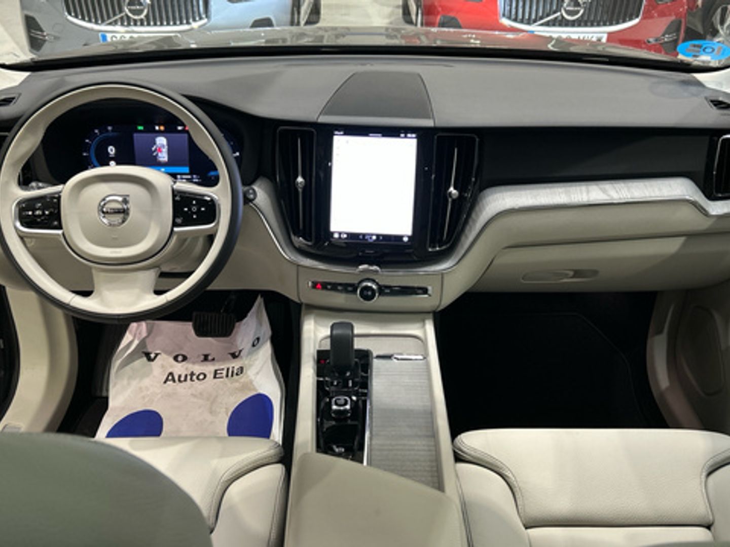 Volvo XC60 T6 Recharge Plus Dark AWD Auto 257 kW (350 CV)