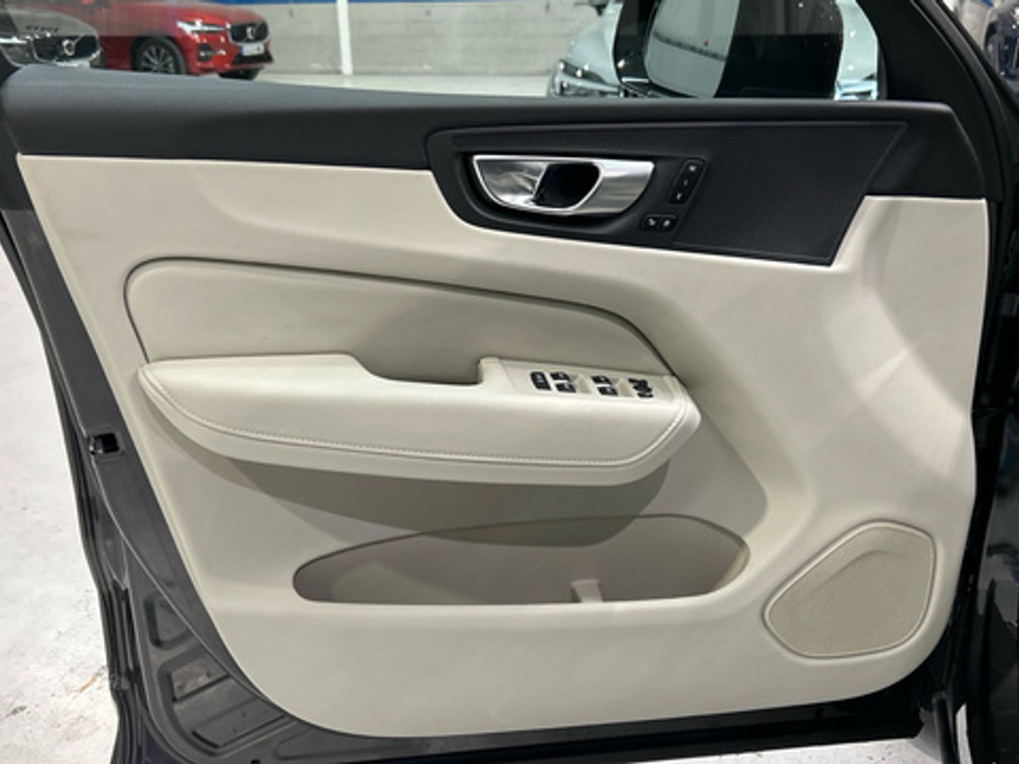 Volvo XC60 T6 Recharge Plus Dark AWD Auto 257 kW (350 CV)