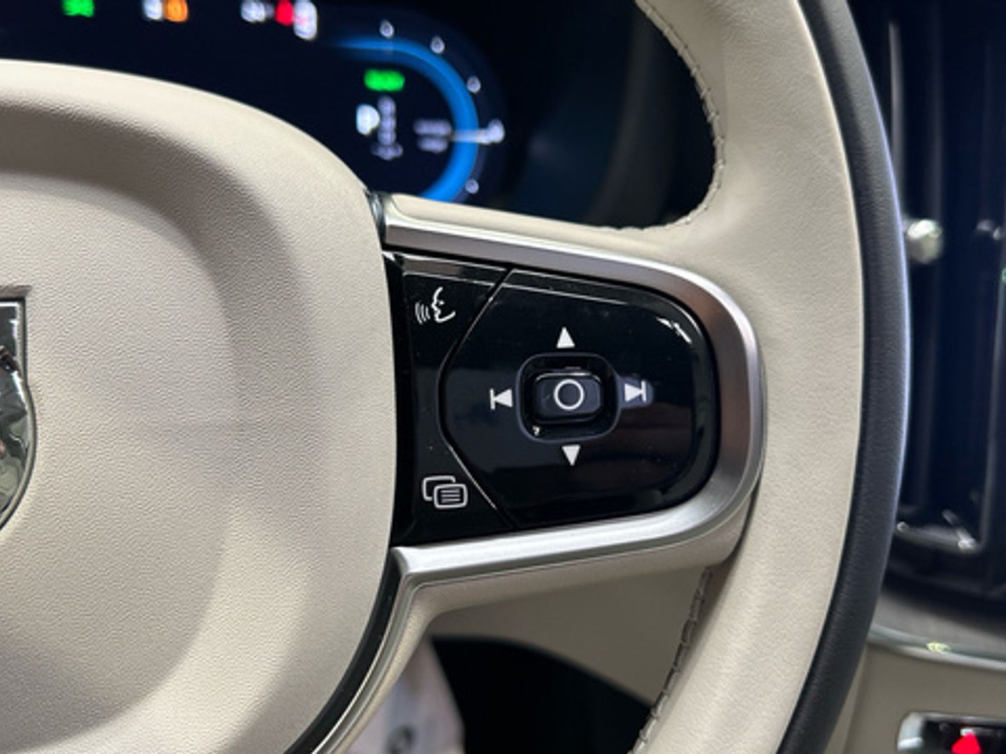 Volvo XC60 T6 Recharge Plus Dark AWD Auto 257 kW (350 CV)