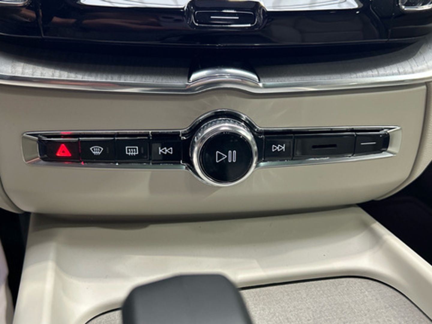 Volvo XC60 T6 Recharge Plus Dark AWD Auto 257 kW (350 CV)