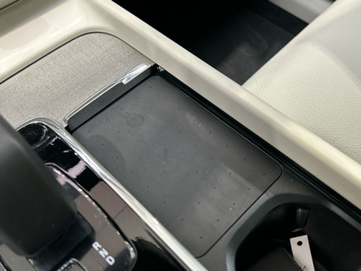 Volvo XC60 T6 Recharge Plus Dark AWD Auto 257 kW (350 CV)