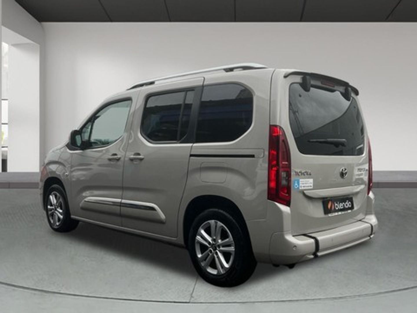 Toyota Proace City Verso 1.2 Family Active L1 Auto 96 kW (131 CV)
