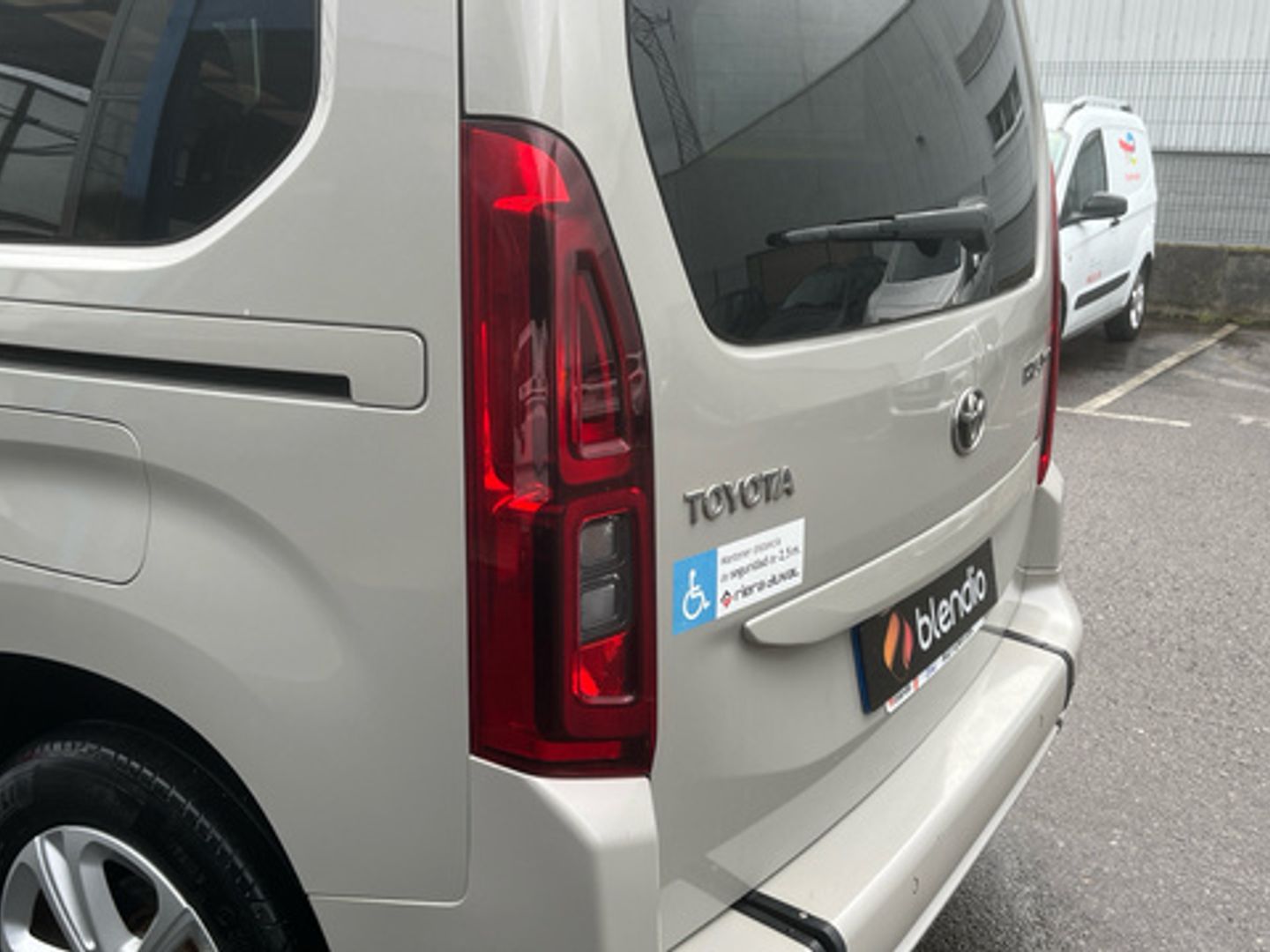 Toyota Proace City Verso 1.2 Family Active L1 Auto 96 kW (131 CV)