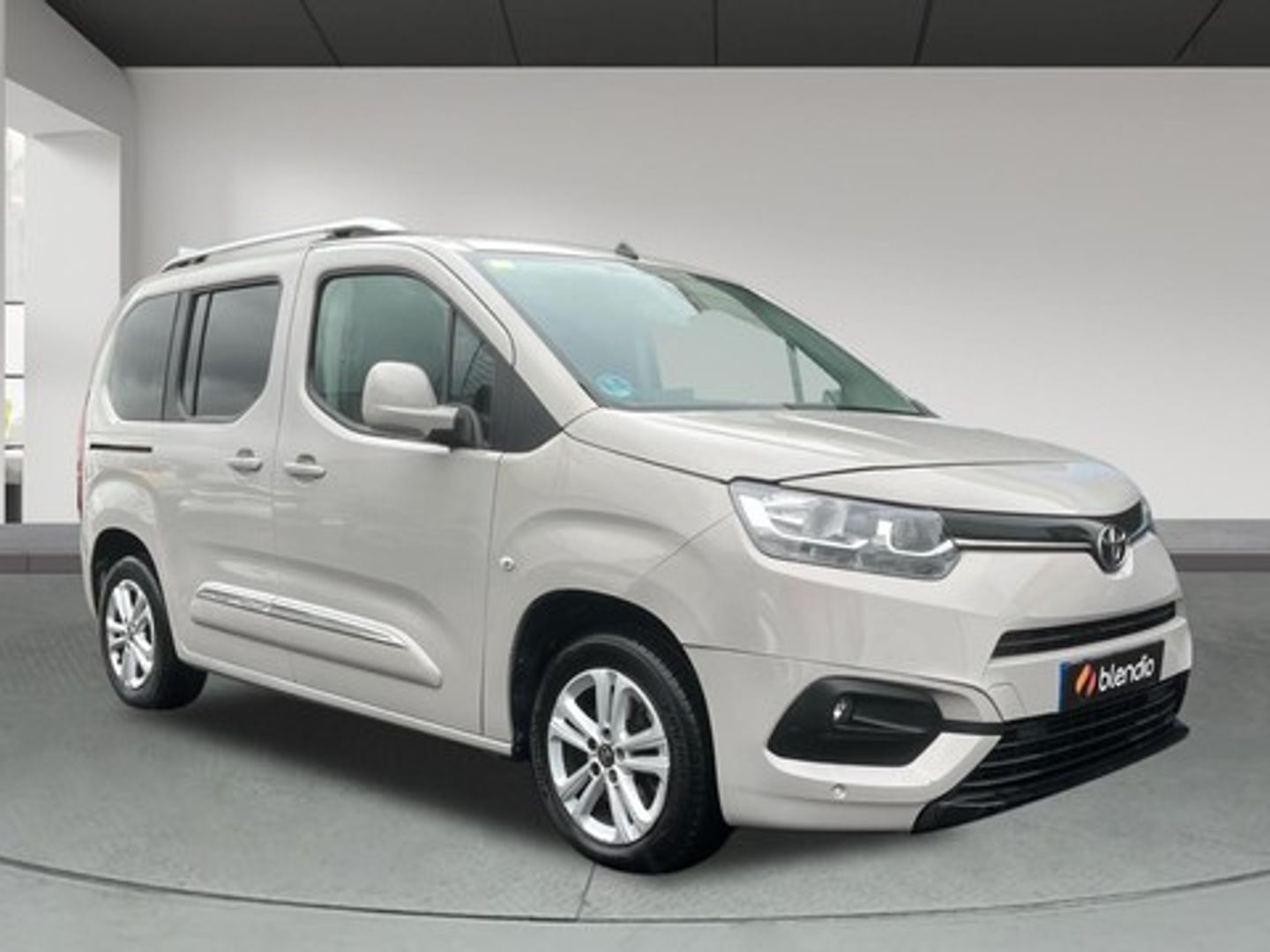 Toyota Proace City Verso 1.2 Family Active L1 Auto 96 kW (131 CV)