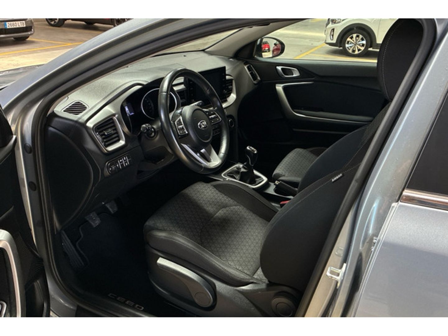 Kia Ceed 1.6 MHEV iMT Drive 100 kW (136 CV)