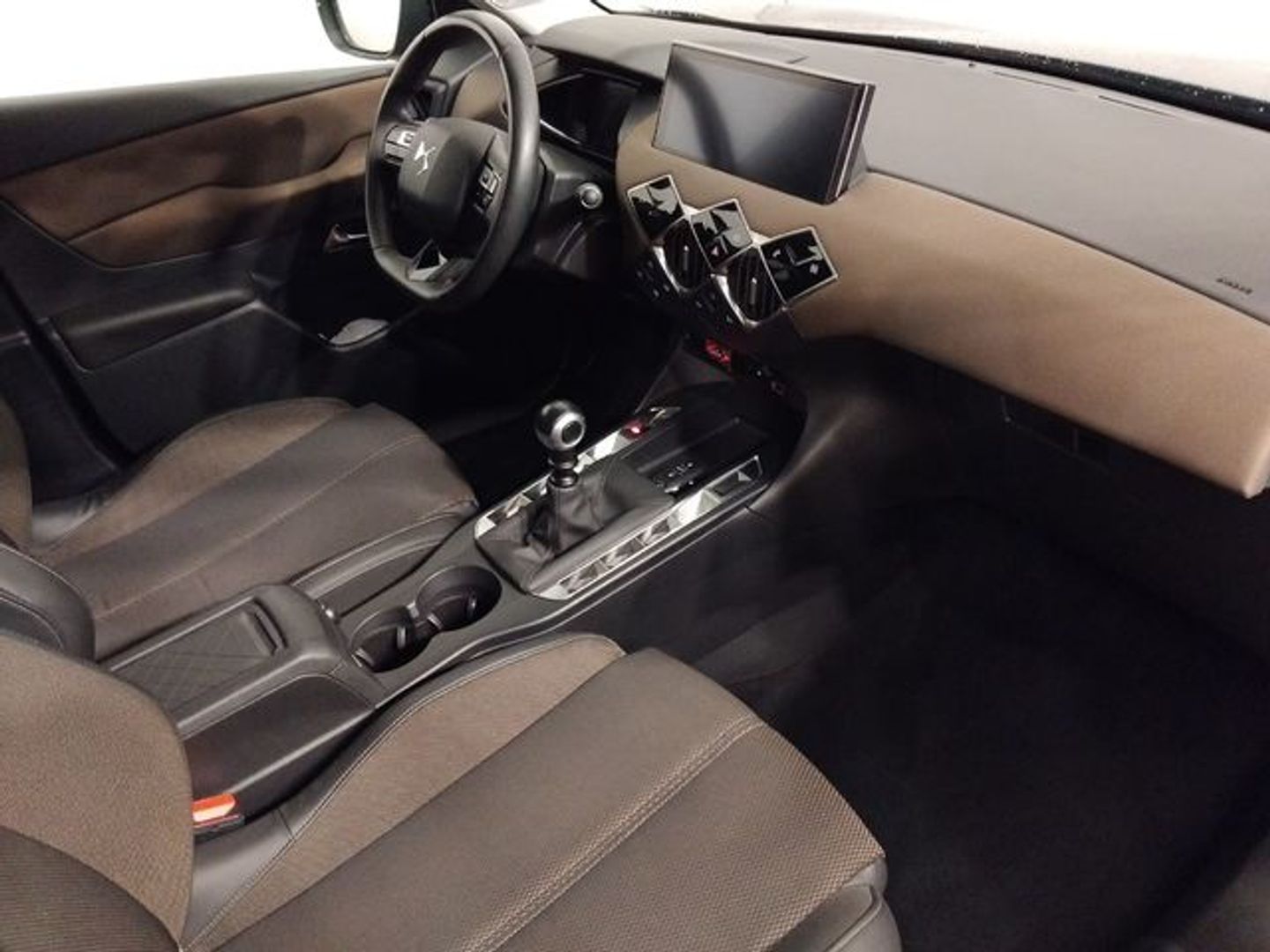DS DS3 Crossback PureTech 100 So Chic 73 kW (100 CV)