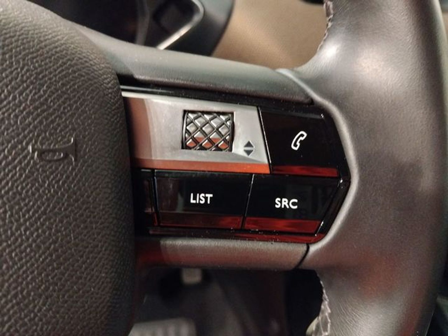 DS DS3 Crossback PureTech 100 So Chic 73 kW (100 CV)