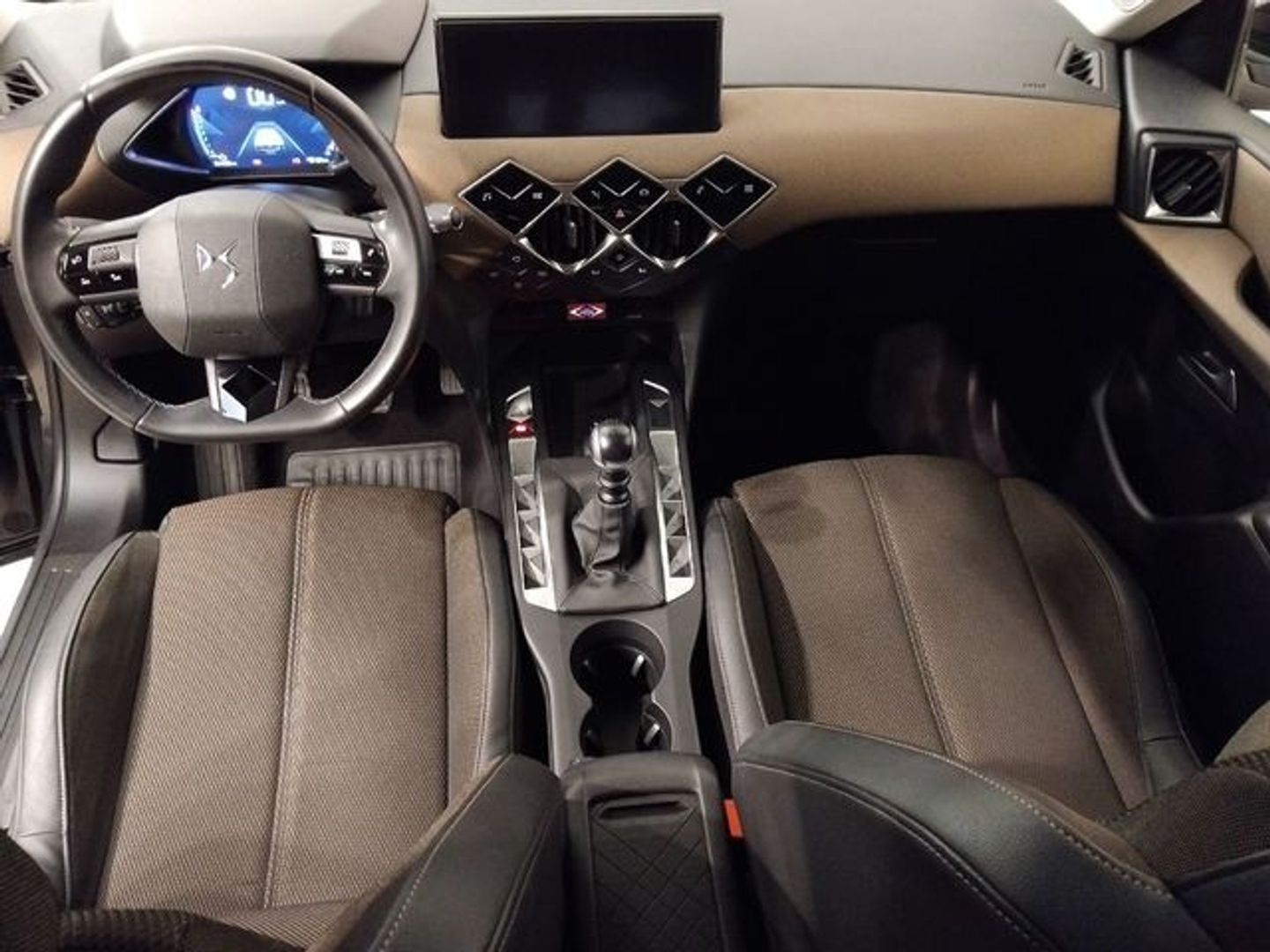 DS DS3 Crossback PureTech 100 So Chic 73 kW (100 CV)