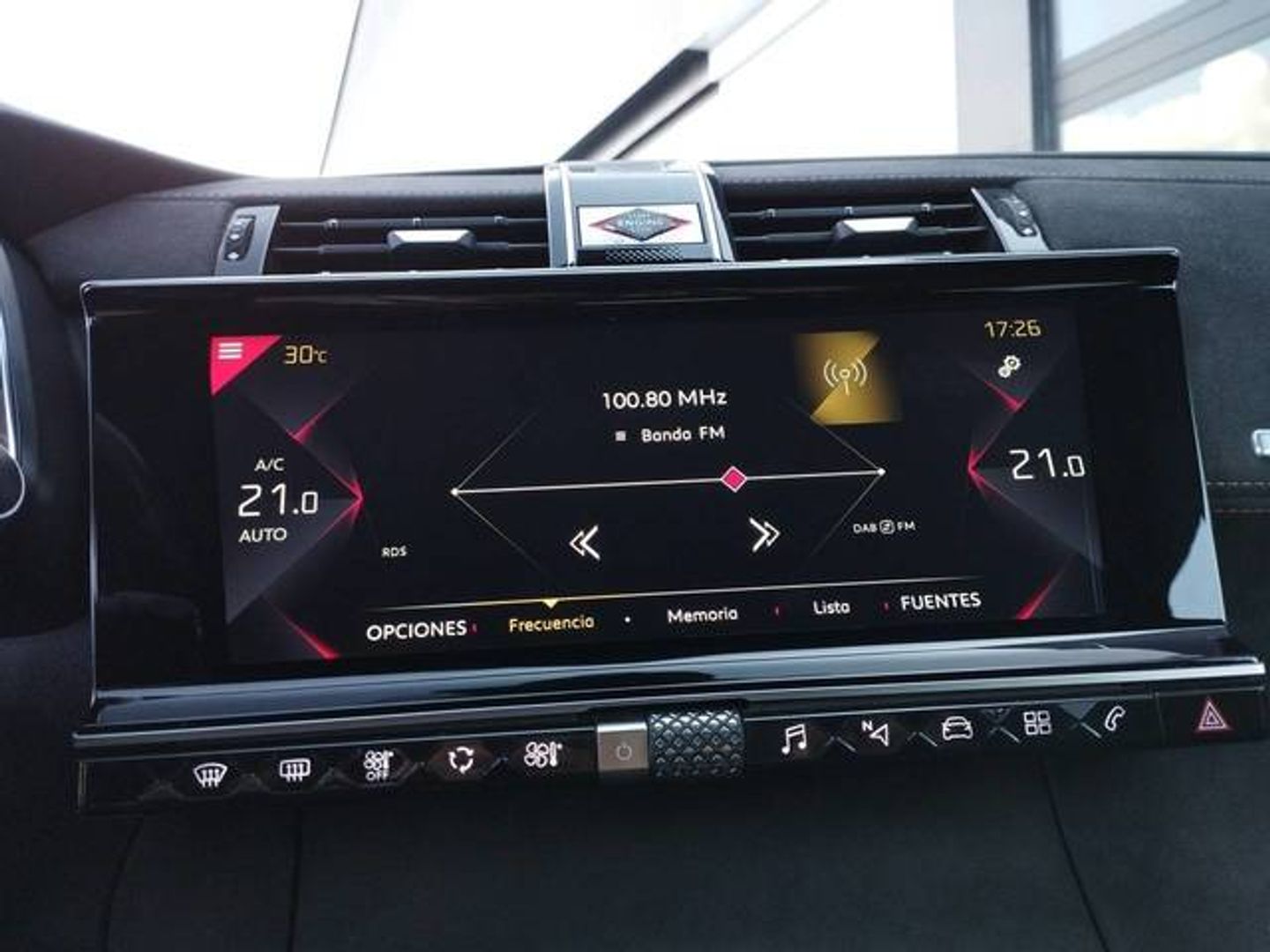 DS DS3 Crossback BlueHDi 130 Performance Line Auto 96 kW (131 CV)