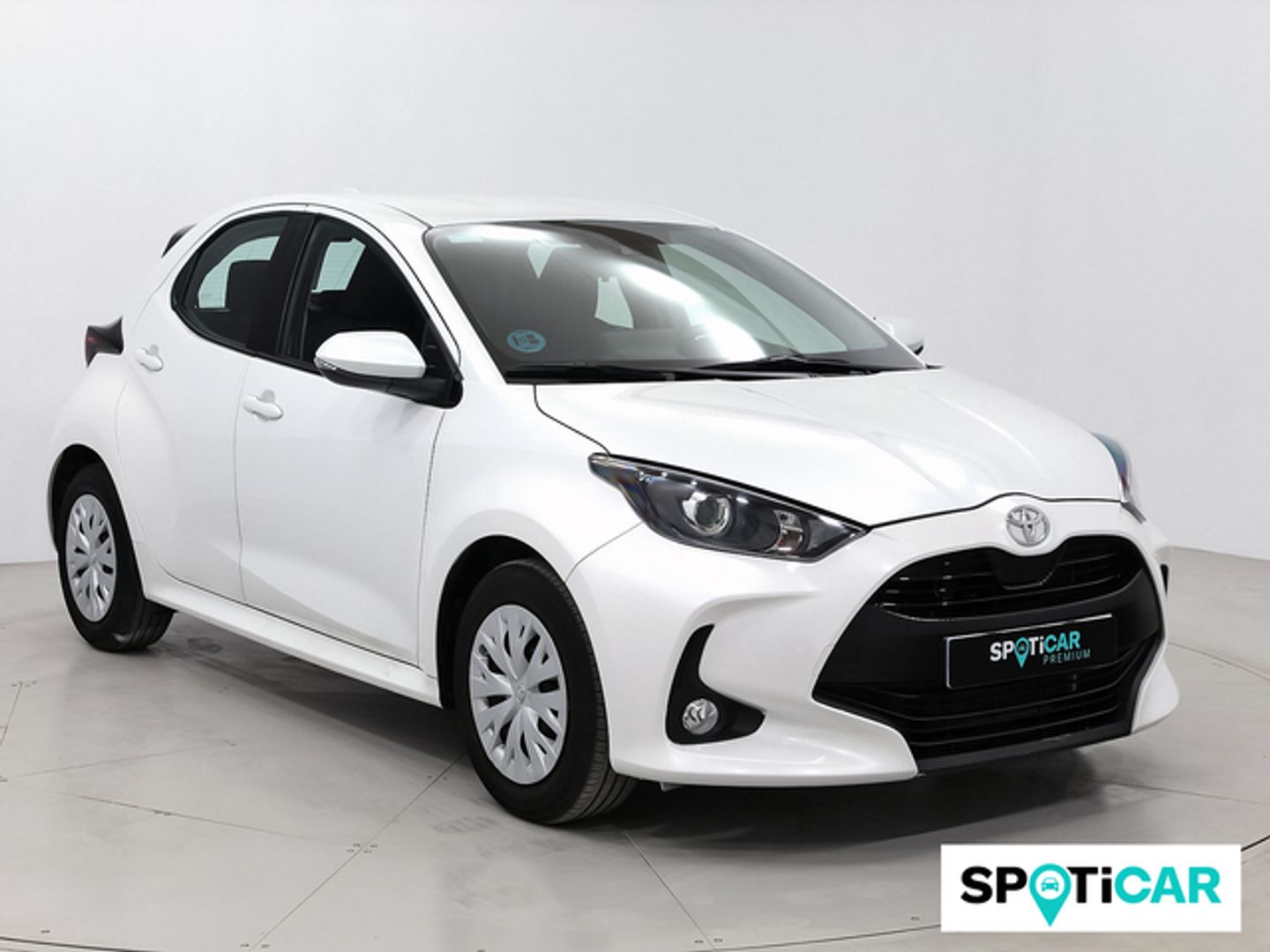 Toyota Yaris 1.0 70 Business 51 kW (69 CV) Blanco Sedan