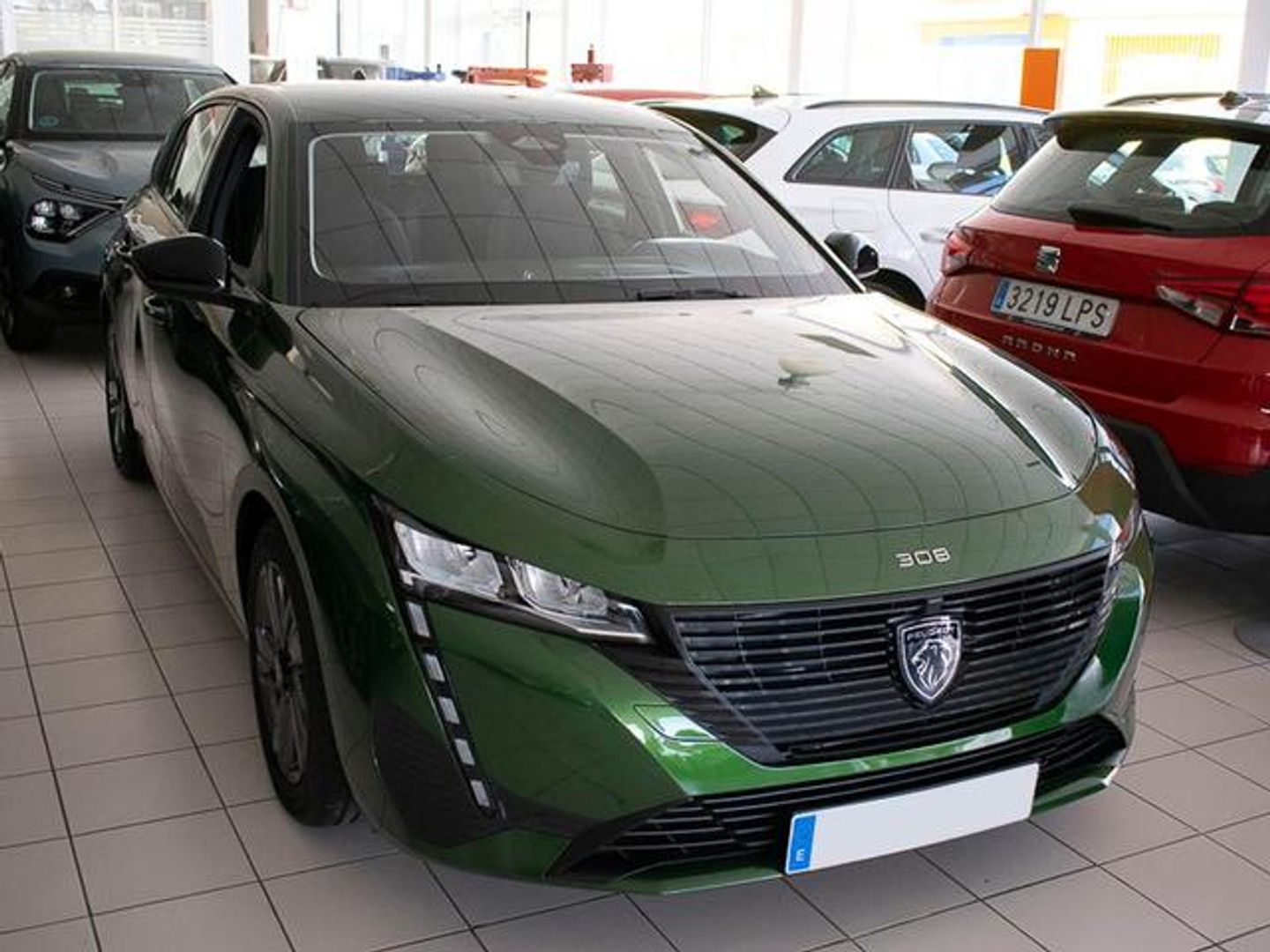 Peugeot 308 PureTech 130 S&S Active Pack 96 kW (130 CV) Verde Compact