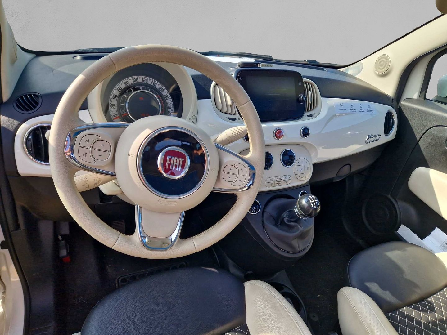 Fiat 500 1.0 Hybrid Dolcevita 51 kW (70 CV)
