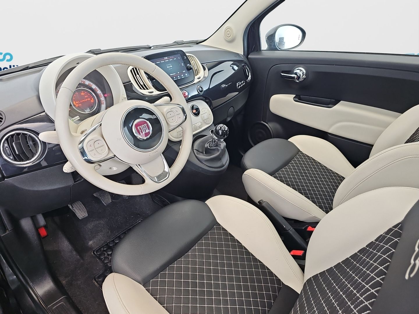 Fiat 500 1.0 Hybrid Dolcevita 51 kW (70 CV)