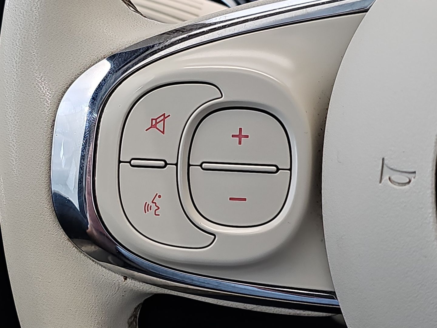 Fiat 500 1.0 Hybrid Dolcevita 51 kW (70 CV)