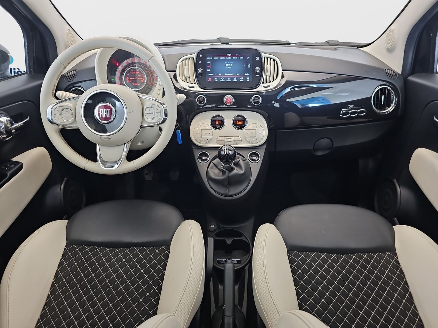 Fiat 500 1.0 Hybrid Dolcevita 51 kW (70 CV)