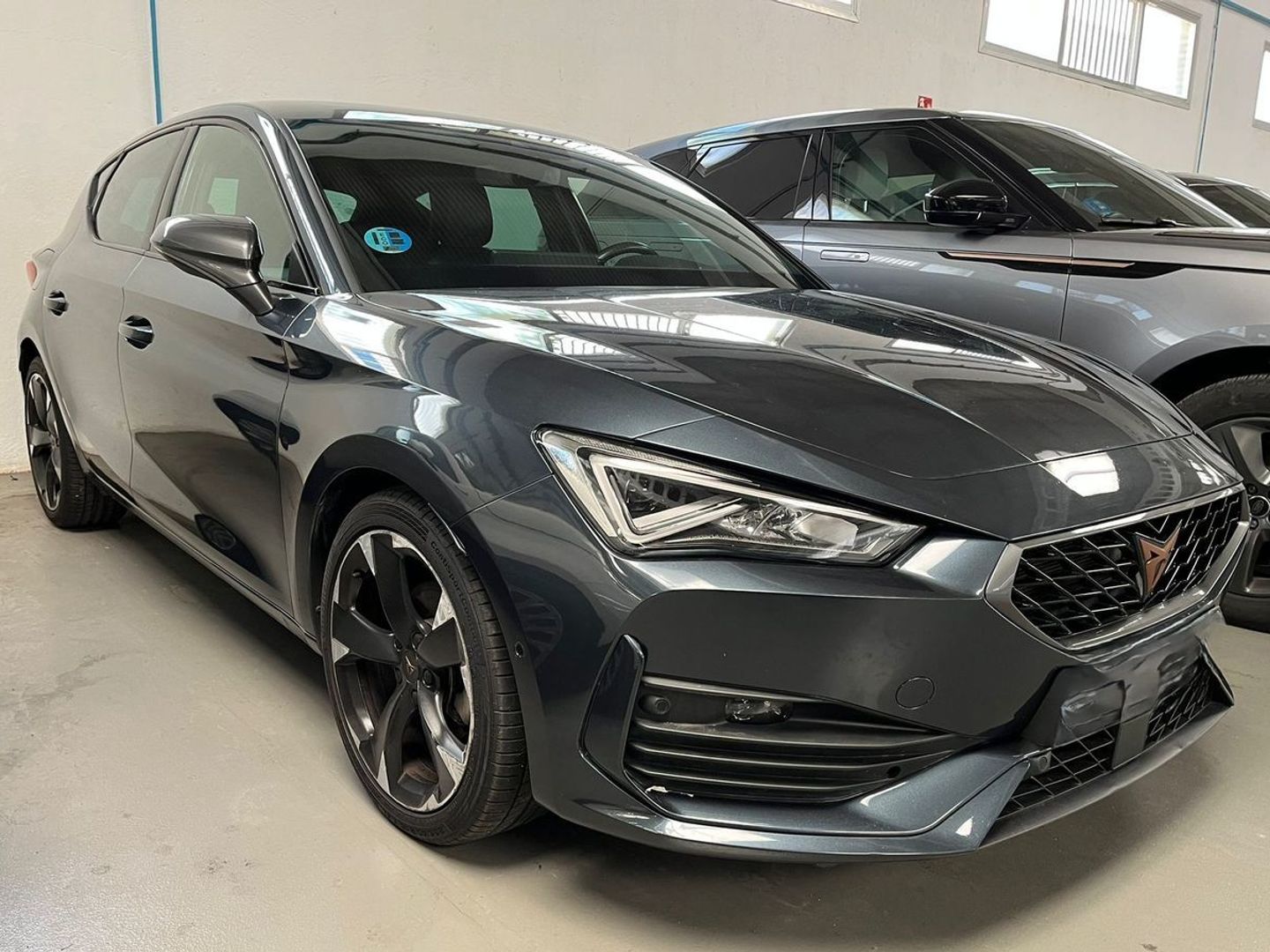 CUPRA León 1.5 eTSI DSG 110 kW (150 CV) Gris Sedan
