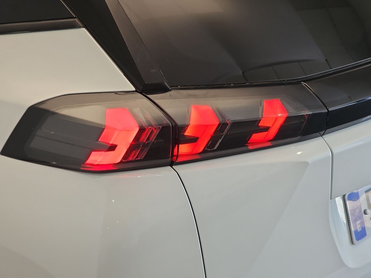 Peugeot 2008 PureTech 130 S&S Allure EAT8 96 kW (130 CV)