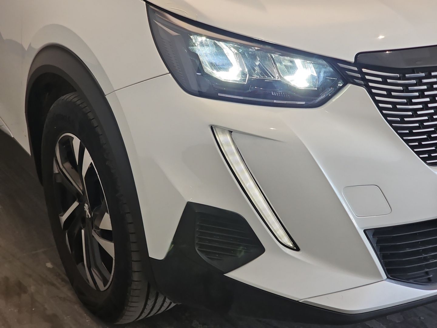 Peugeot 2008 PureTech 130 S&S Allure EAT8 96 kW (130 CV)