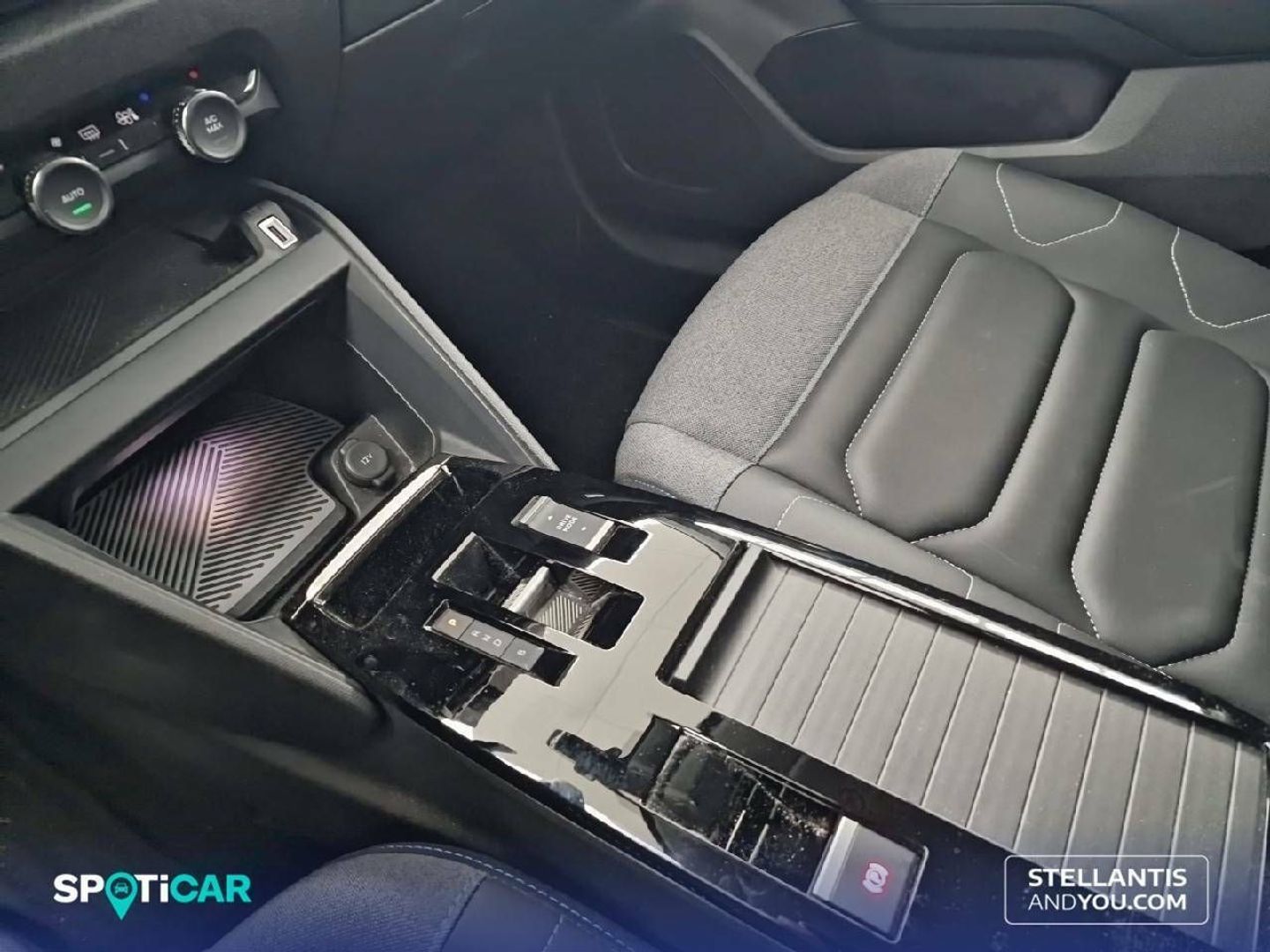 Citroen ë-C4 X eléctrico 50KWh Shine 100 kW (136 CV)