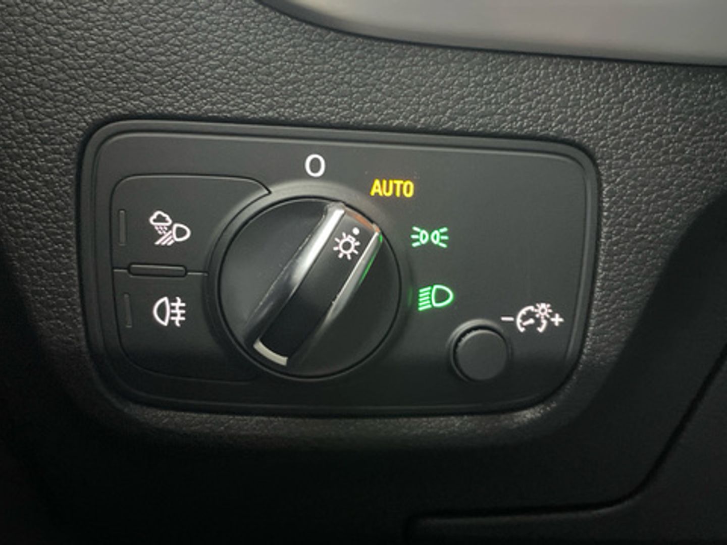 Audi Q2 Adrenalin 30 TDI 85 kW (116 CV) S tronic