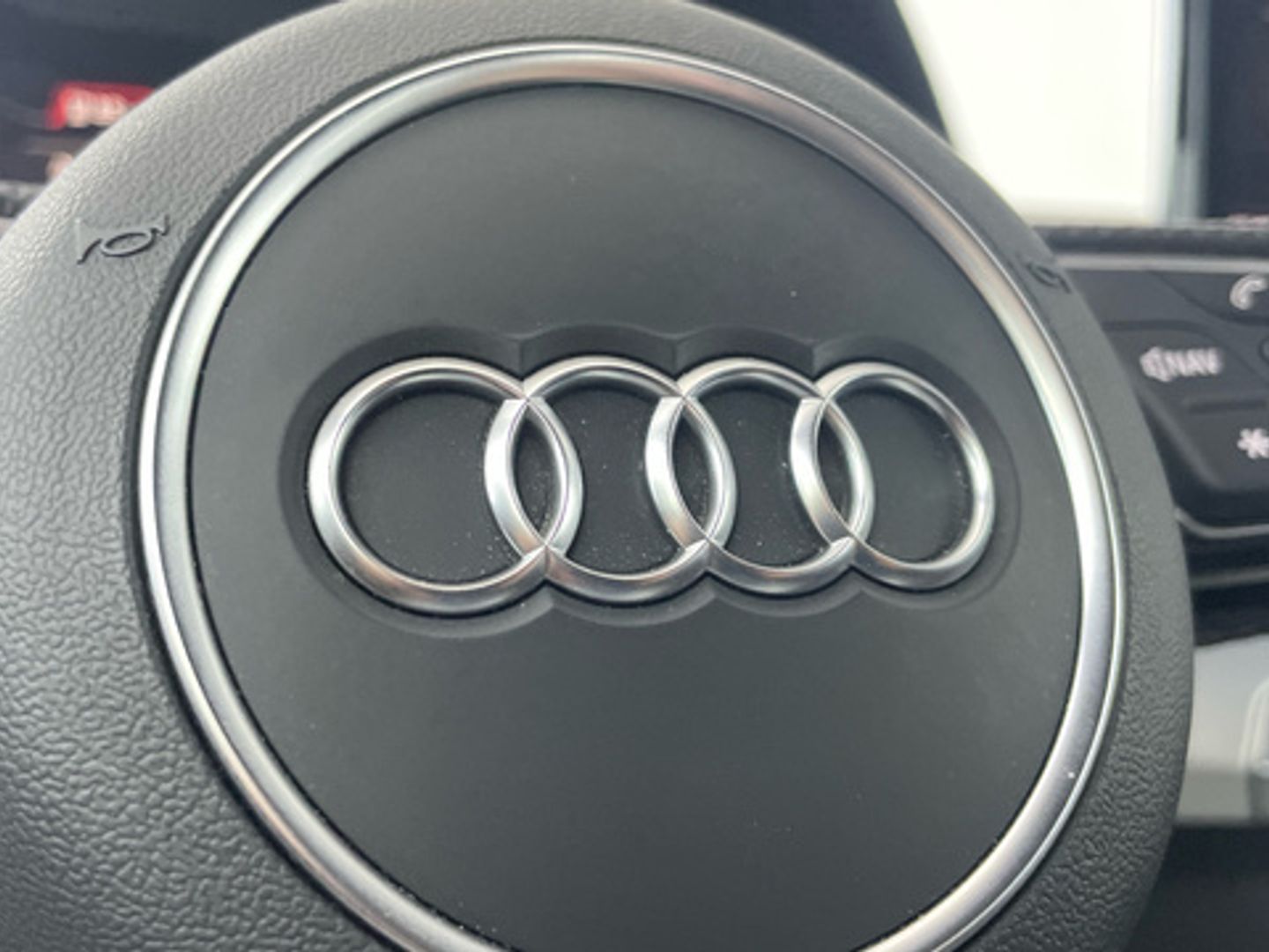 Audi Q2 Adrenalin 30 TDI 85 kW (116 CV) S tronic