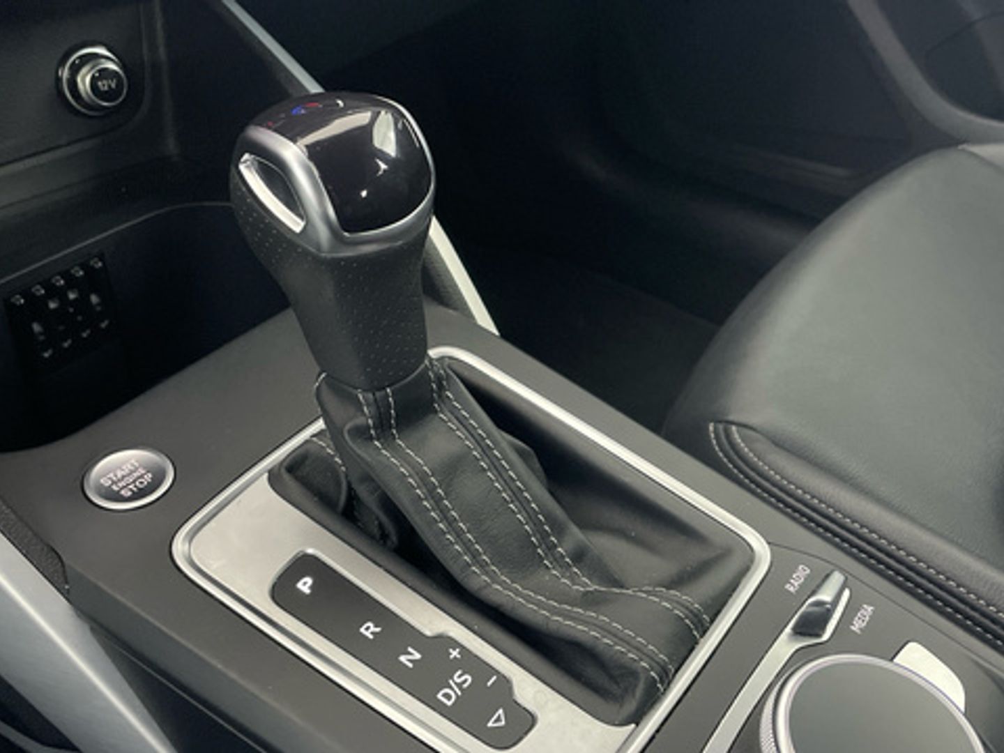 Audi Q2 Adrenalin 30 TDI 85 kW (116 CV) S tronic