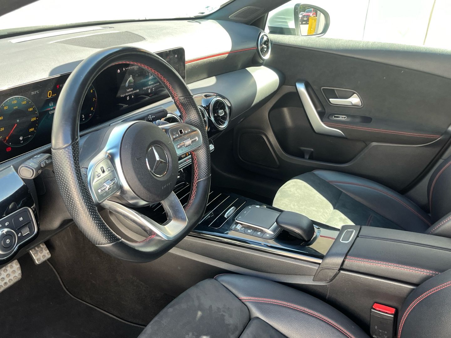 Mercedes-Benz Clase A 180 100 kW (136 CV)