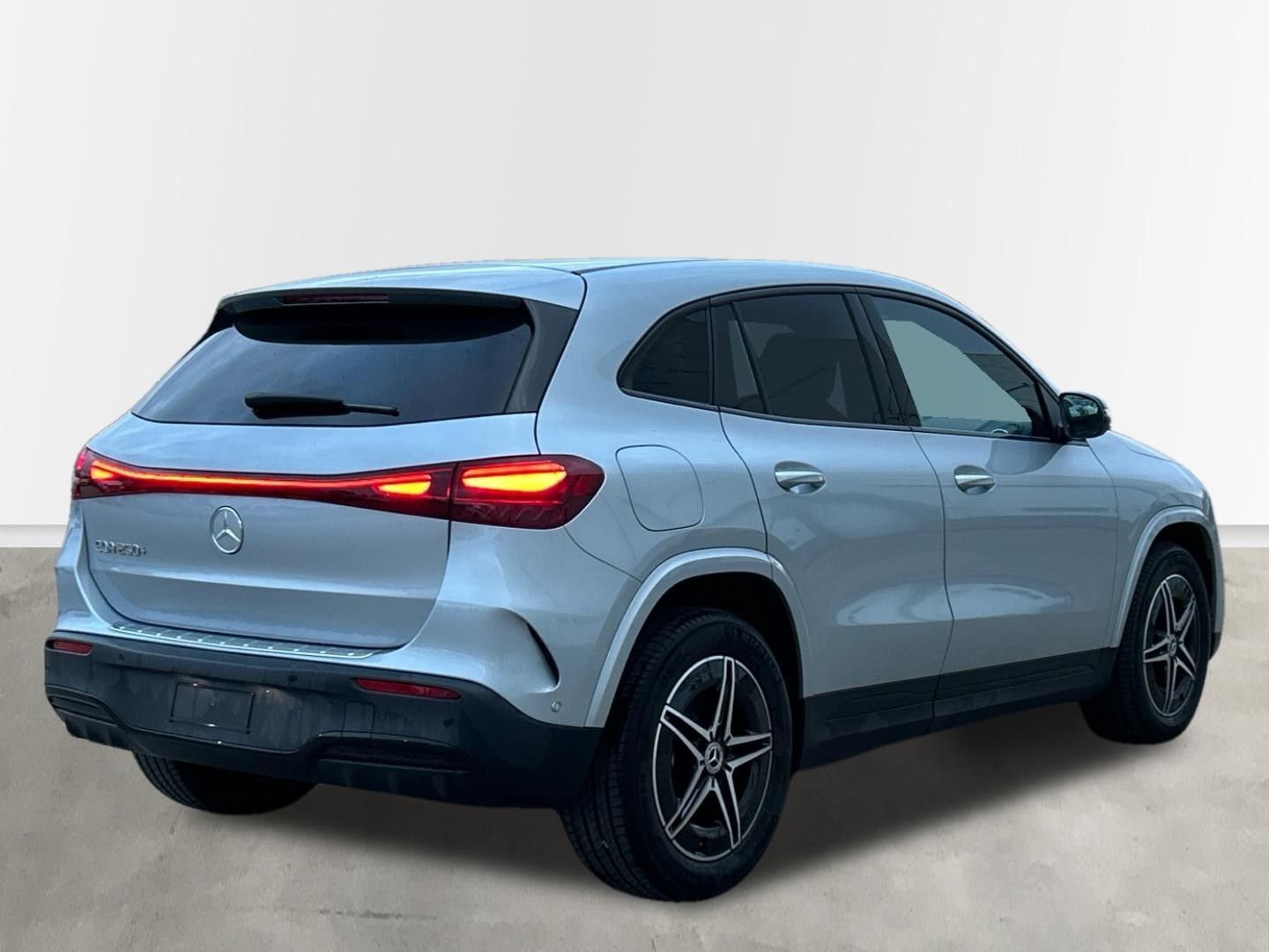 Mercedes-Benz EQA 250+ 140 kW (190 CV)