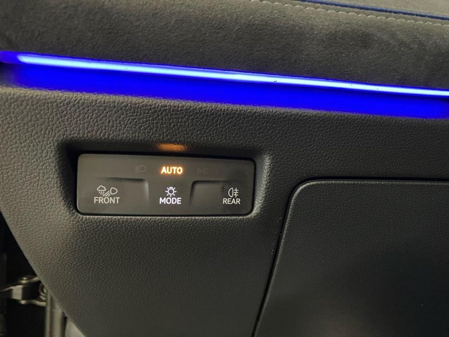 Volkswagen Passat Variant R-Line eHybrid PHEV 200 kW (272 CV) DSG