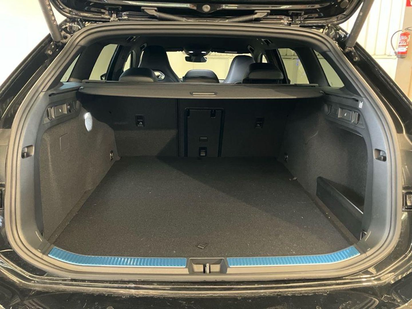 Volkswagen Passat Variant R-Line eHybrid PHEV 200 kW (272 CV) DSG