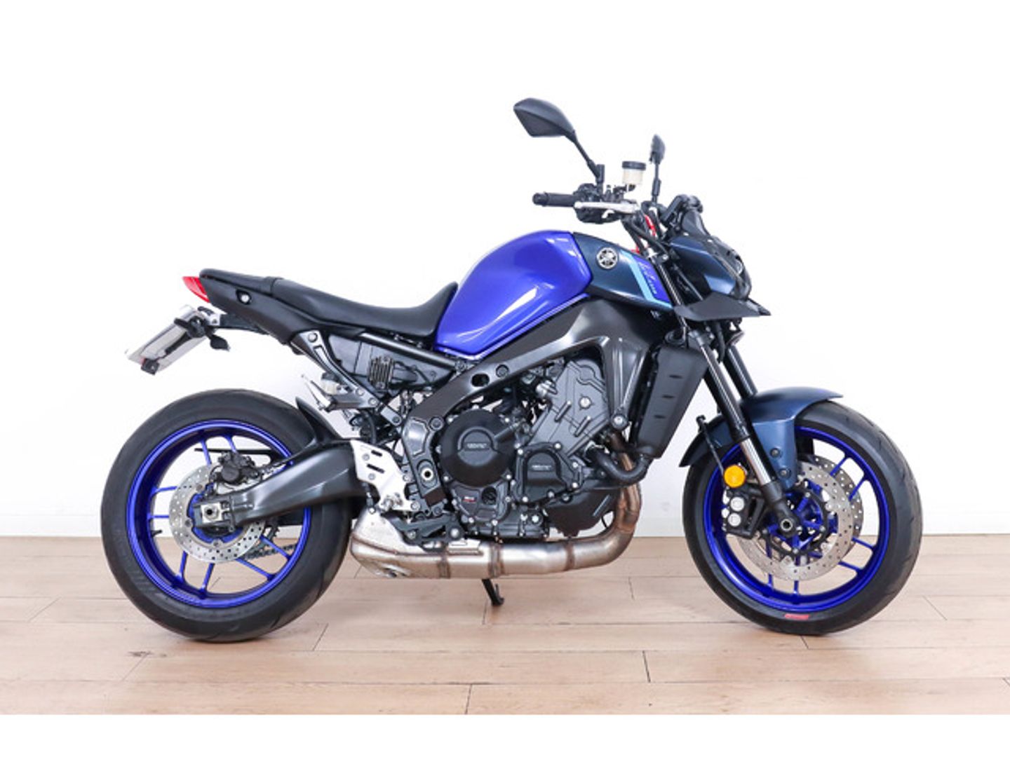 Yamaha MT -09 Azul Motorcycle