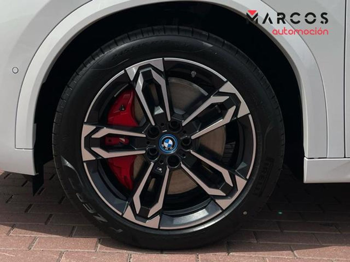 BMW iX2 xDrive30 230 kW (313 CV)