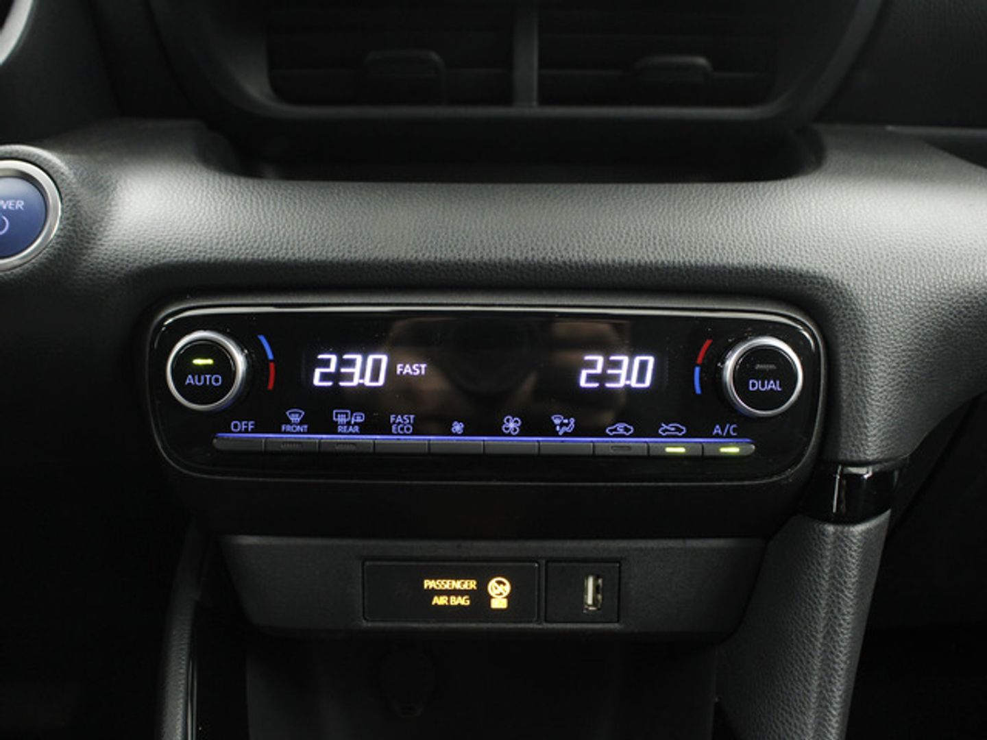 Toyota Yaris 120H Style 85 kW (116 CV)