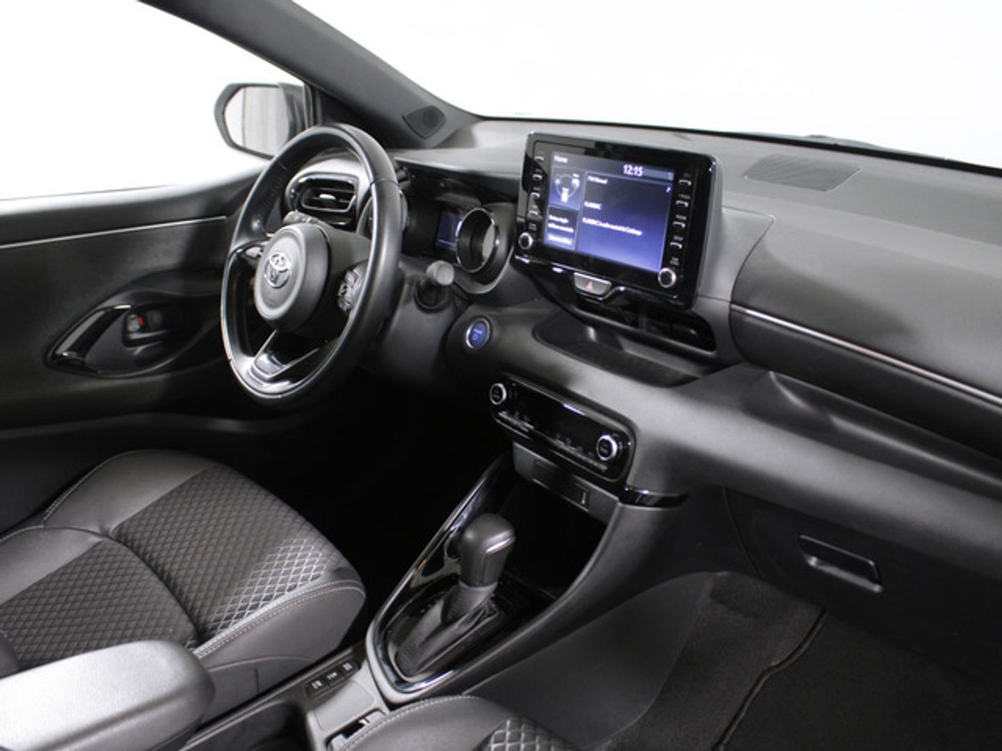 Toyota Yaris 120H Style 85 kW (116 CV)