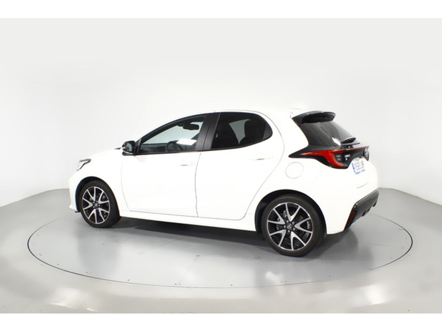 Toyota Yaris 120H Style 85 kW (116 CV)