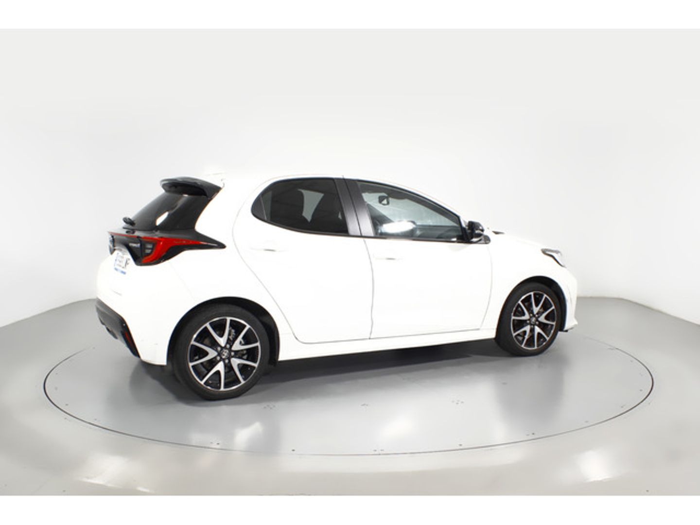 Toyota Yaris 120H Style 85 kW (116 CV)