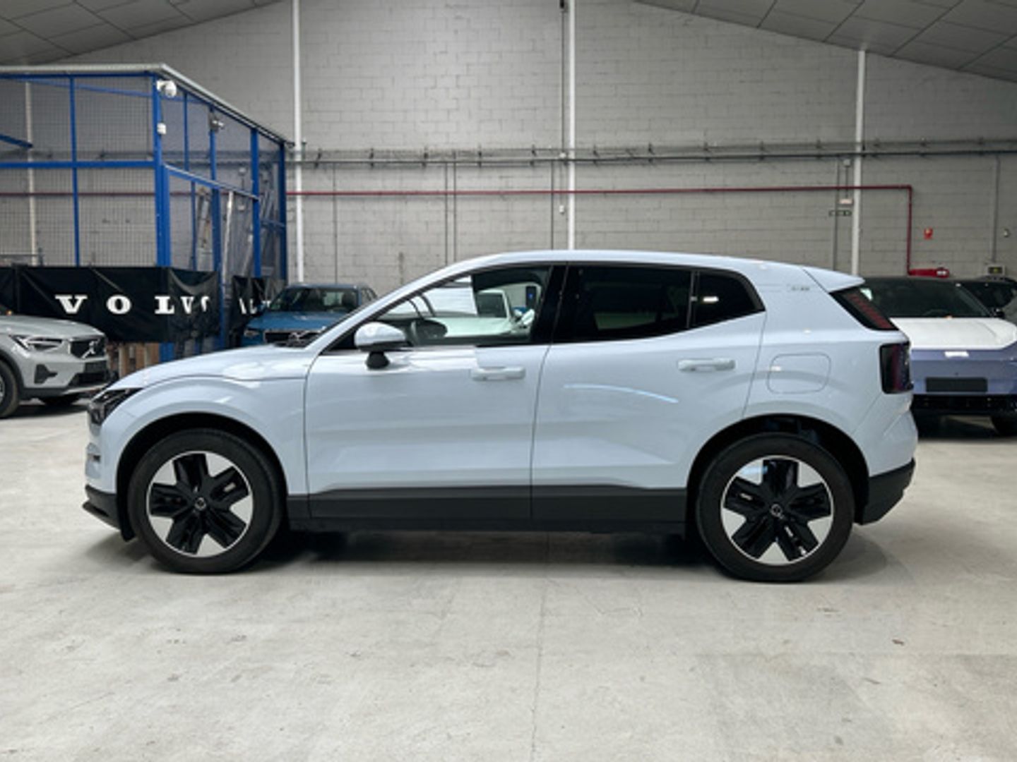 Volvo EX30 Single Motor Extended Range Core Auto 200 kW (272 CV)